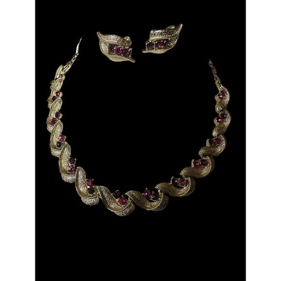 Set Coro Necklace Earrings With Multi-shade Purple Fuchsia Rhinestone Gold Tone - Picture 13 of 16
